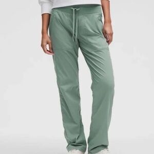 NWT! Lululemon 🍋Dance Studio Mid-Rise Pant lined pants. Willow Leaf. Sz 8